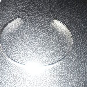 BE STRONG, BE BRAVE,BE HUMBLE, BE BADASS LIFE BRACELET NRMINT CONDITION